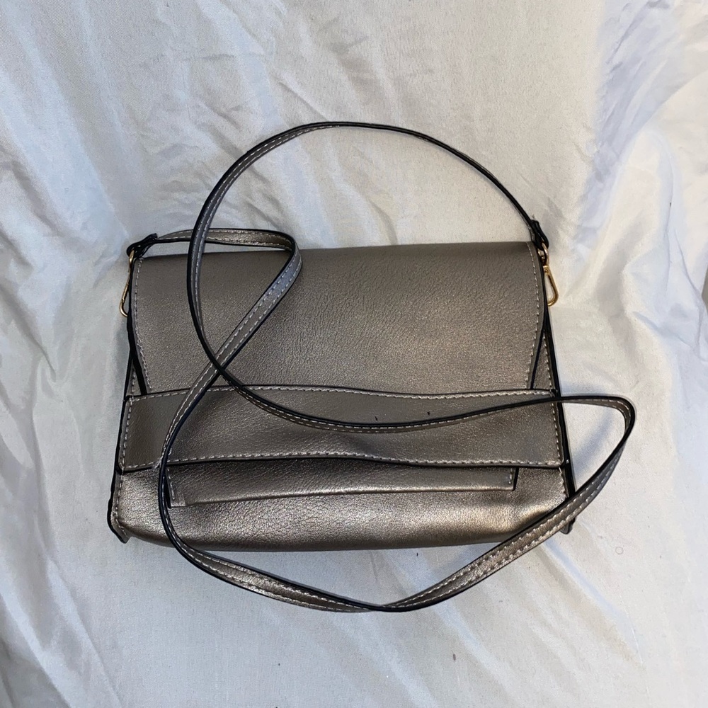 Elegant Gray Leather Shoulder Bag